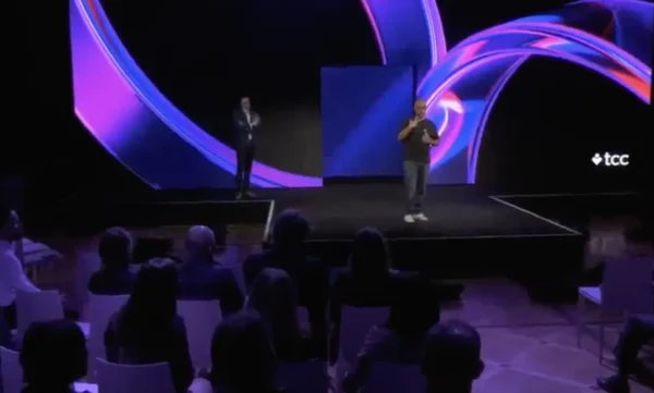מו גאודט רוצה לומר לכם שהמים רותחים והגיע הזמן לקפוץ החוצה